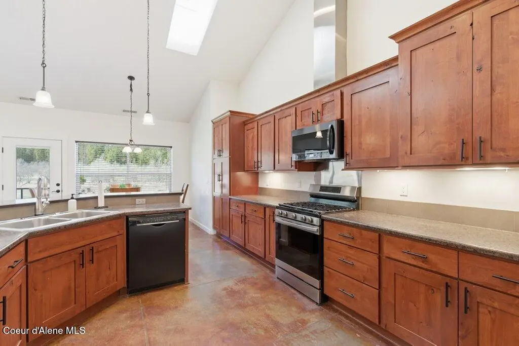 80 Carlson Drive Sandpoint ID 83864
