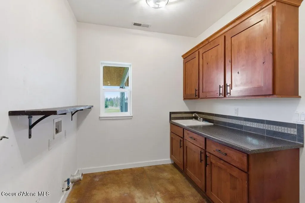 80 Carlson Drive Sandpoint ID 83864