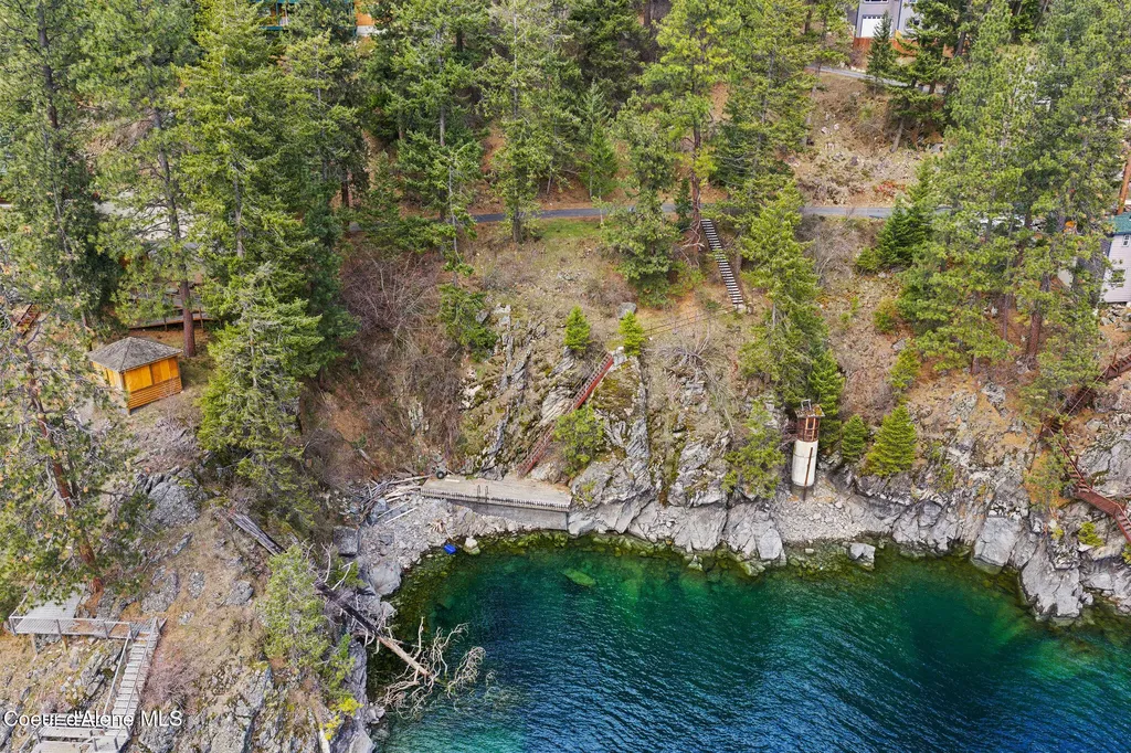 574 Glacier Loop Bayview ID 83803