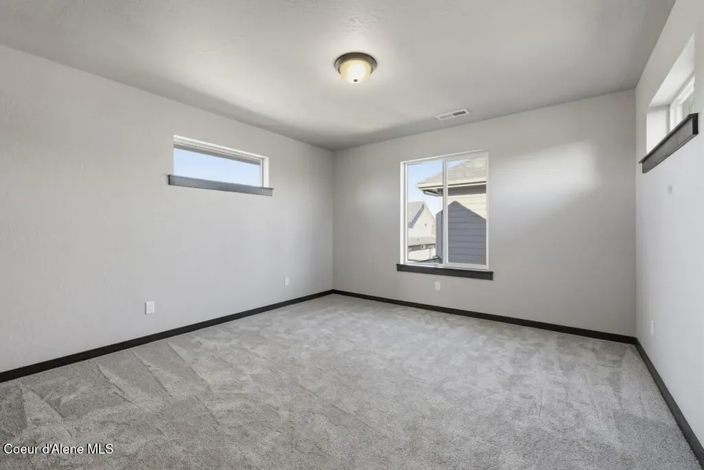 693 W Monashee Lane Hayden ID 83835