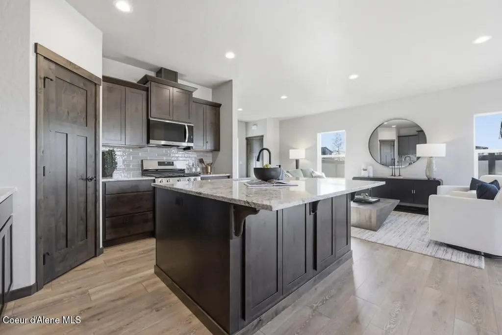 693 W Monashee Lane Hayden ID 83835
