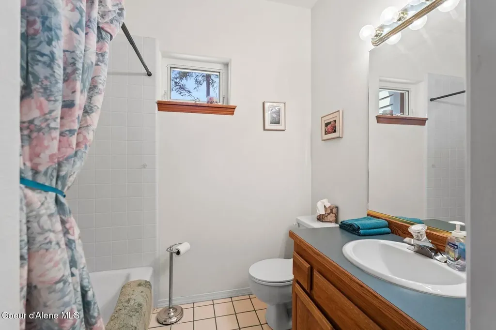 38 S Quail Run Sandpoint ID 83864