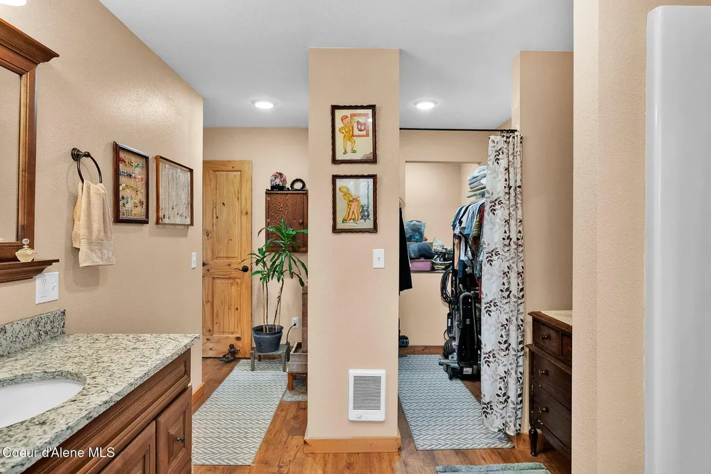 1695 E Round Lake Road St. Maries ID 83861
