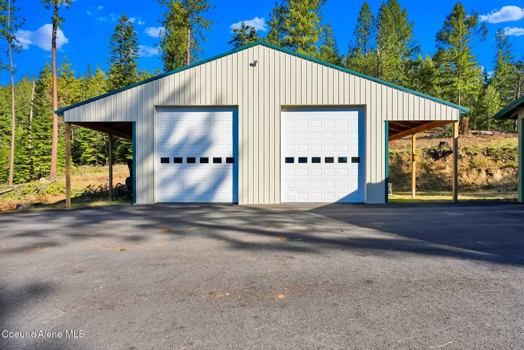 1695 E Round Lake Road St. Maries ID 83861