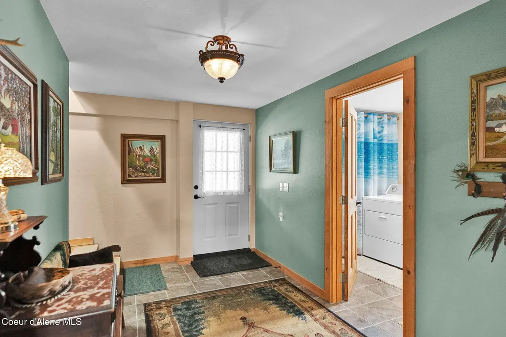 1695 E Round Lake Road St. Maries ID 83861