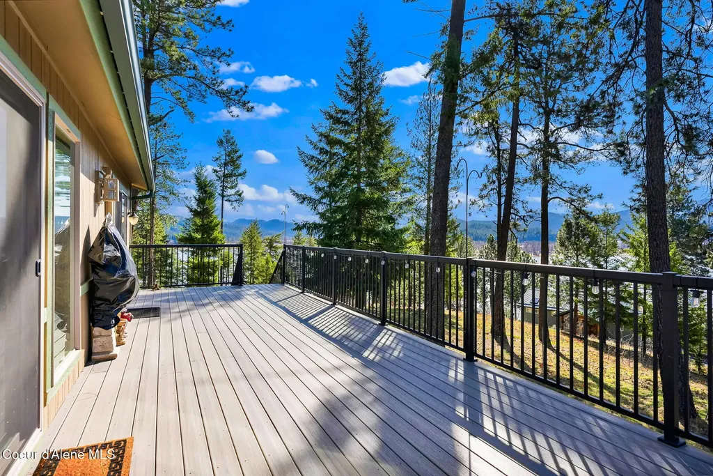 1695 E Round Lake Road St. Maries ID 83861