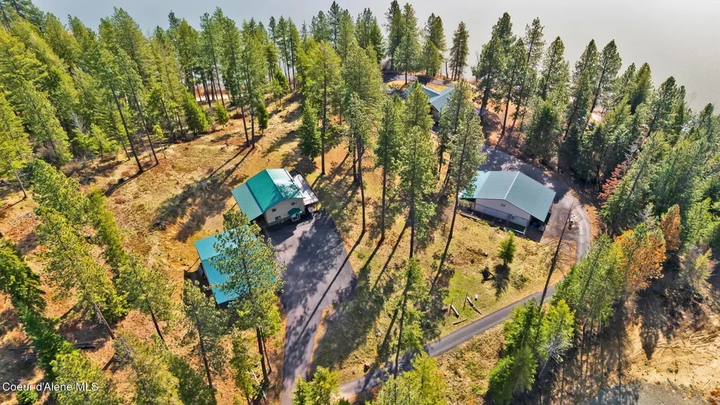 1695 E Round Lake Road St. Maries ID 83861