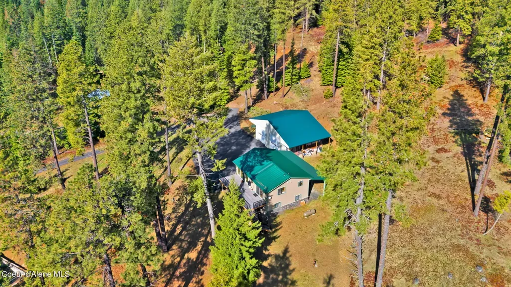 1695 E Round Lake Road St. Maries ID 83861