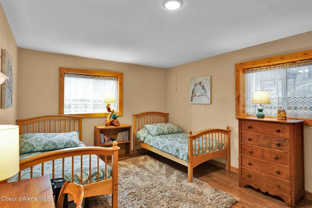 1695 E Round Lake Road St. Maries ID 83861