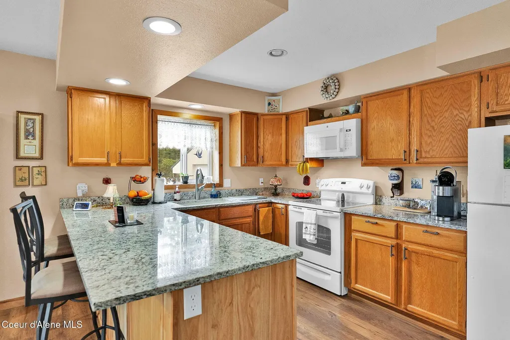 1695 E Round Lake Road St. Maries ID 83861