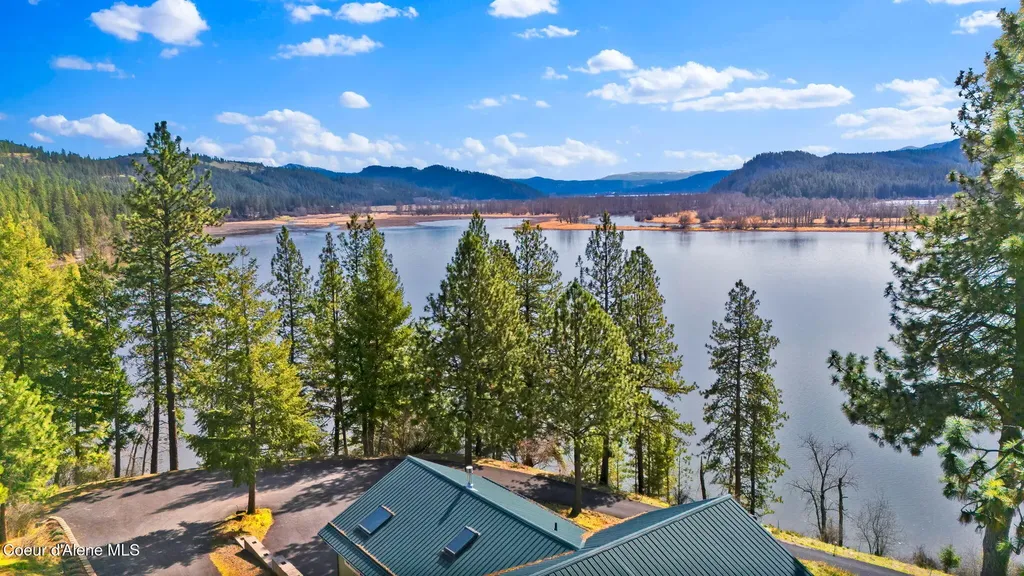 1611 Round Lake Road St. Maries ID 83861