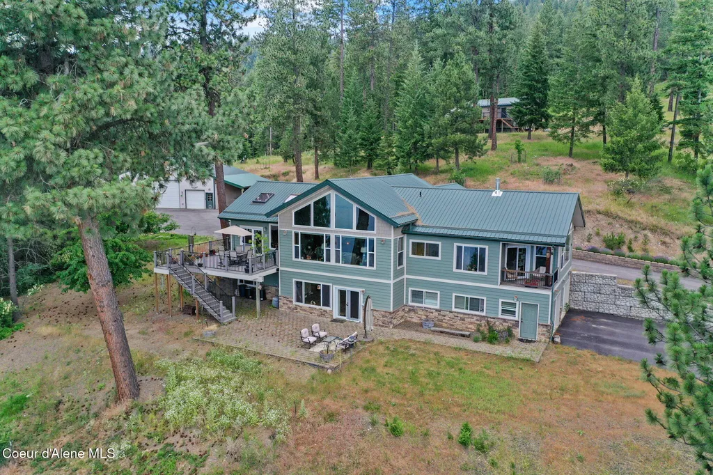 1611 Round Lake Road St. Maries ID 83861