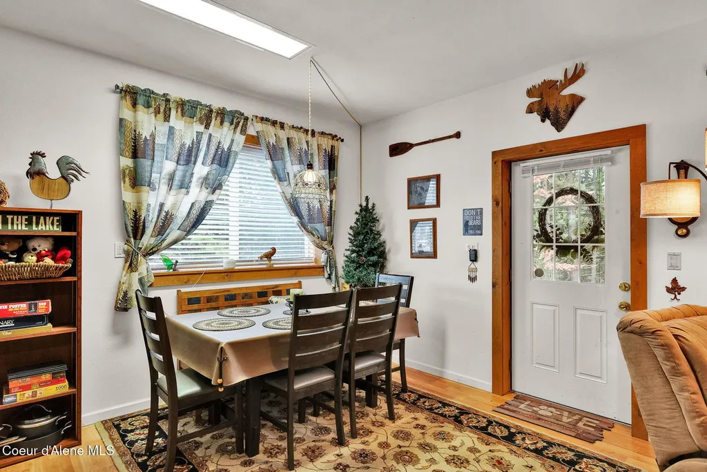1611 Round Lake Road St. Maries ID 83861