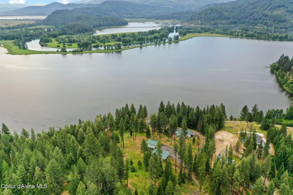 1611 Round Lake Road St. Maries ID 83861