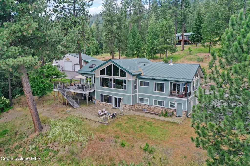 1611 Round Lake Road St. Maries ID 83861