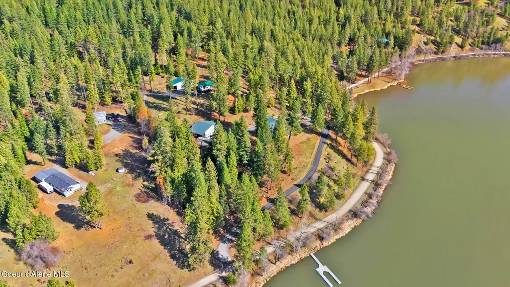 1611 Round Lake Road St. Maries ID 83861