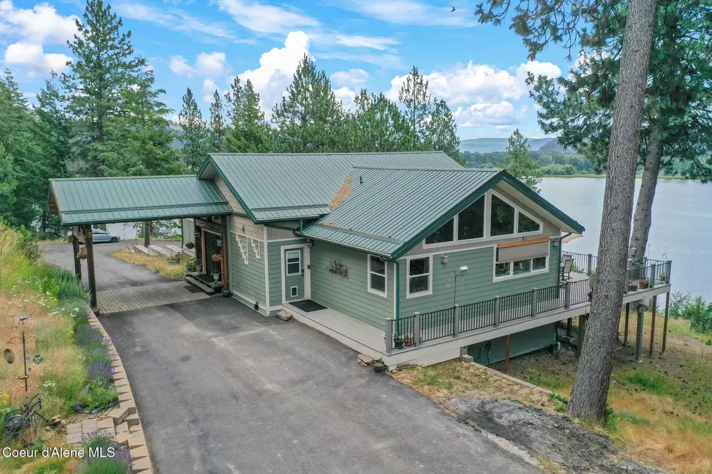 1611 Round Lake Road St. Maries ID 83861