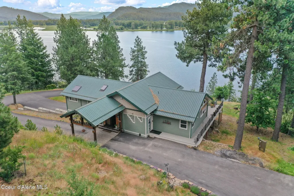 1611 Round Lake Road St. Maries ID 83861