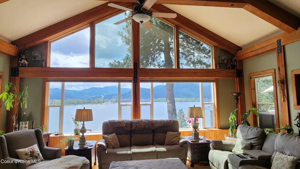 1611 Round Lake Road St. Maries ID 83861