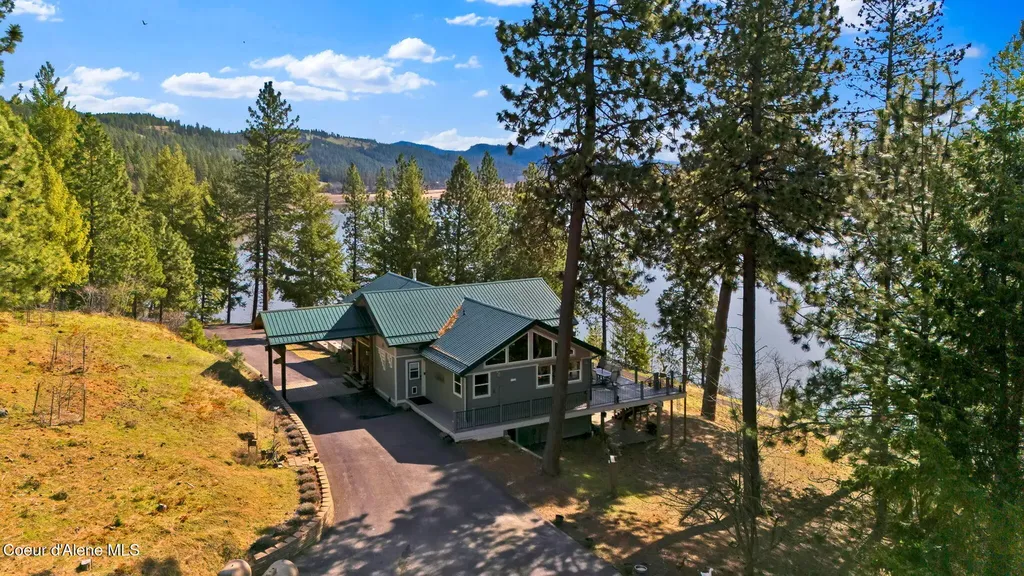 1611 Round Lake Road St. Maries ID 83861