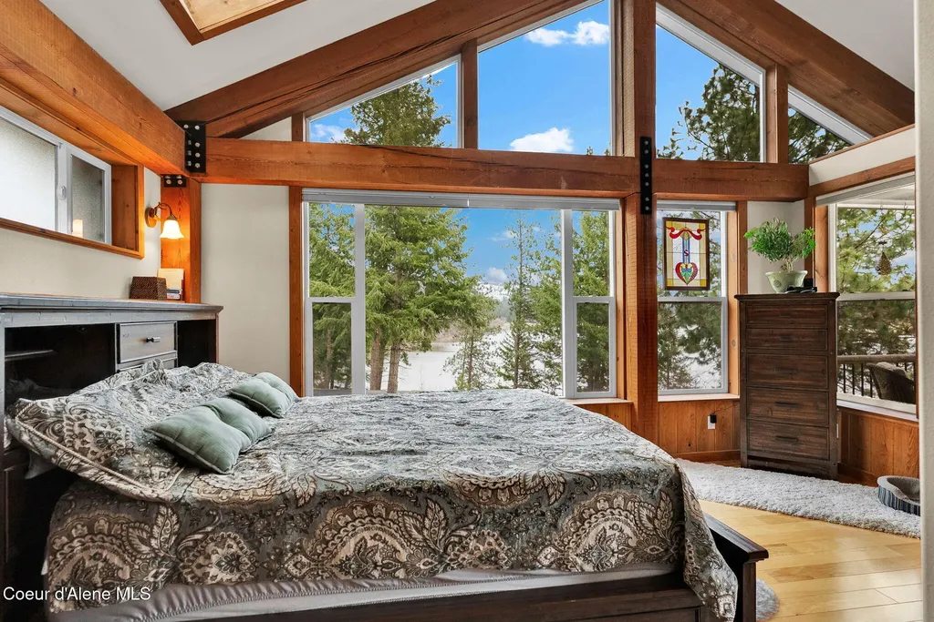 1611 Round Lake Road St. Maries ID 83861