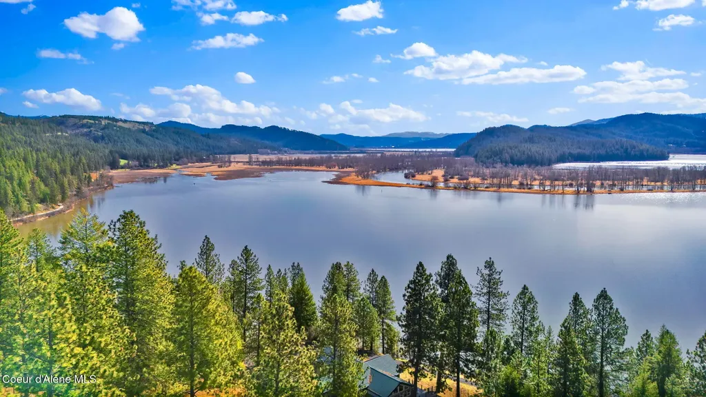 1611 Round Lake Road St. Maries ID 83861