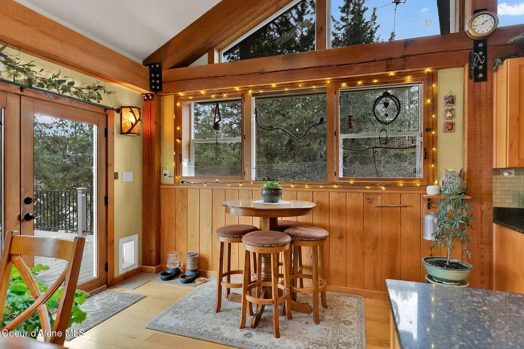 1611 Round Lake Road St. Maries ID 83861