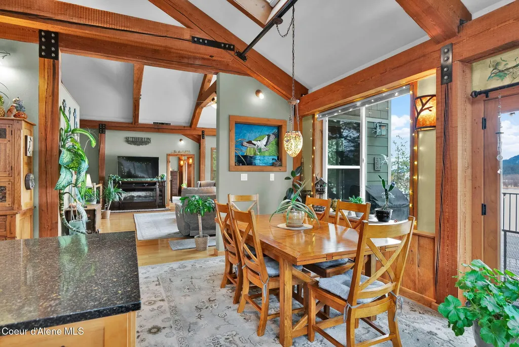 1611 Round Lake Road St. Maries ID 83861