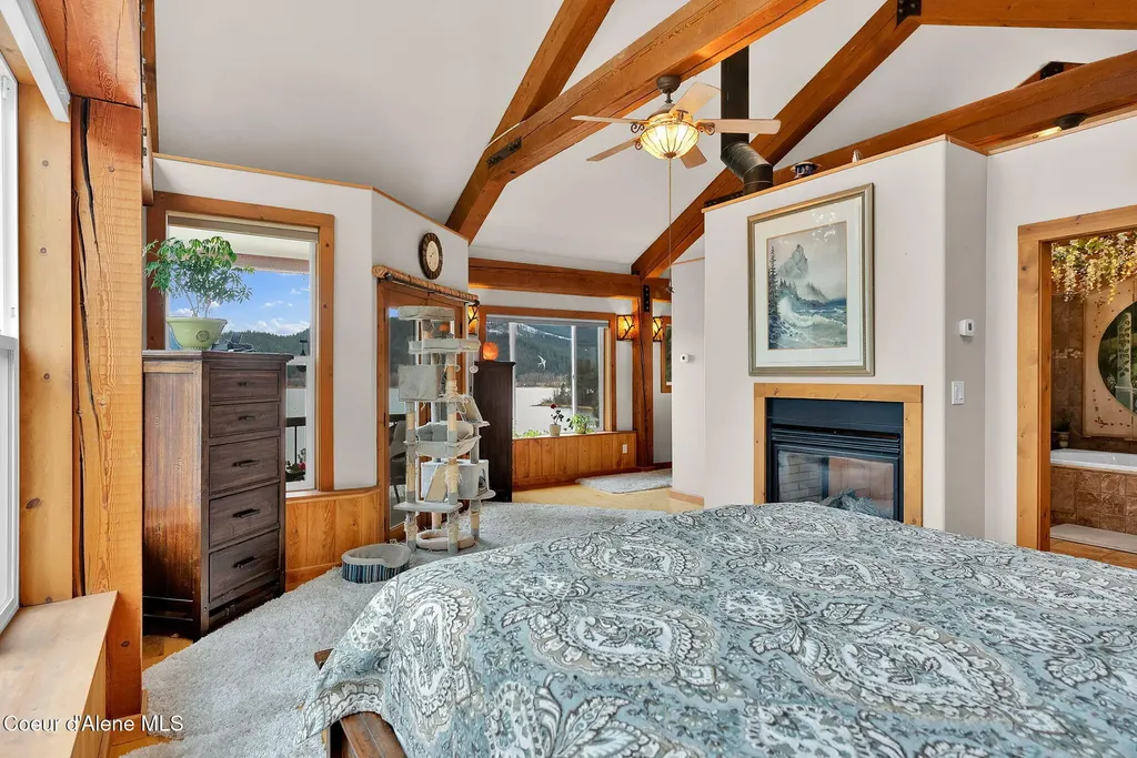 1611 Round Lake Road St. Maries ID 83861