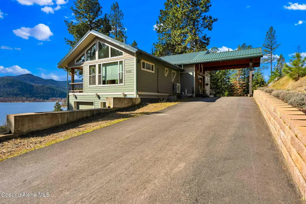 1611 Round Lake Road St. Maries ID 83861