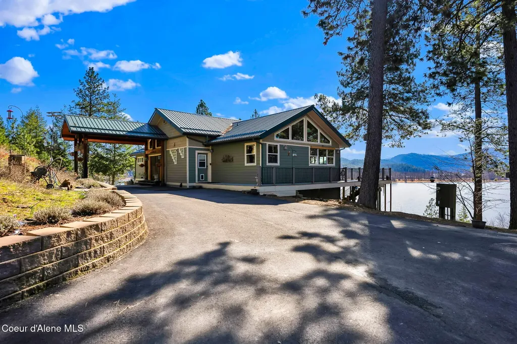 1611 Round Lake Road St. Maries ID 83861