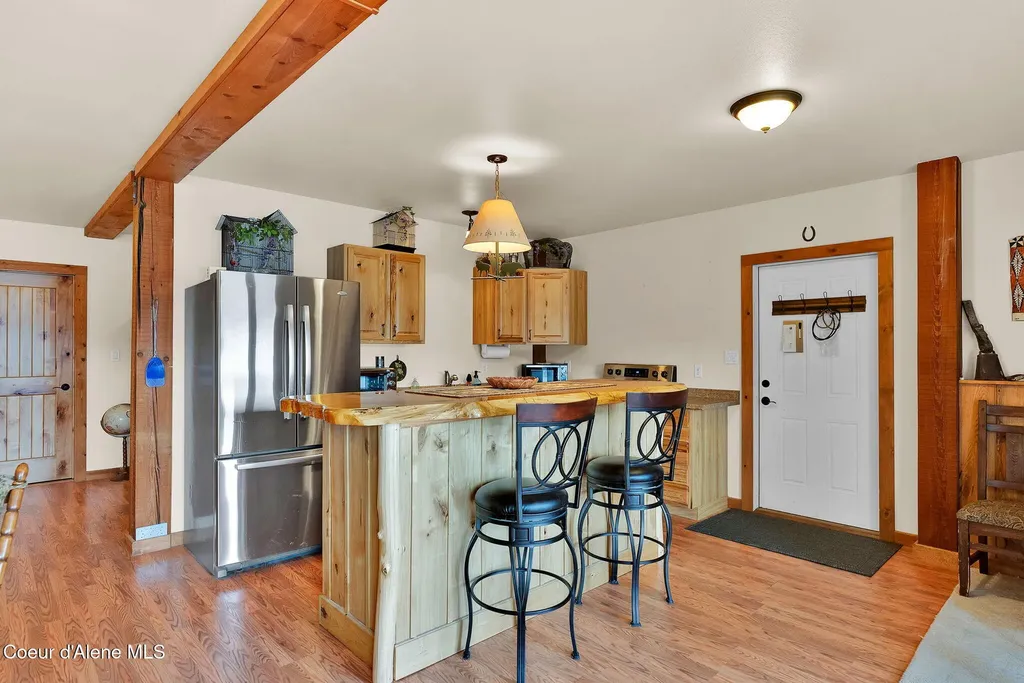 1611 Round Lake Road St. Maries ID 83861
