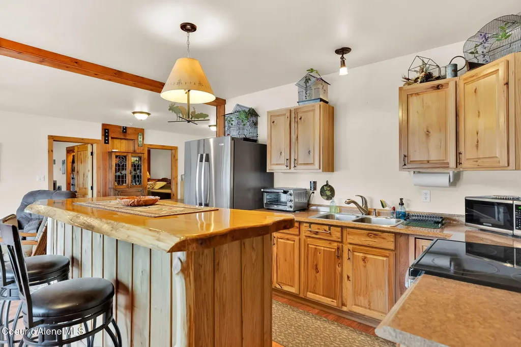 1611 Round Lake Road St. Maries ID 83861
