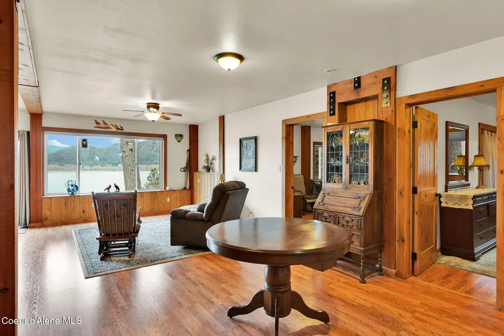 1611 Round Lake Road St. Maries ID 83861