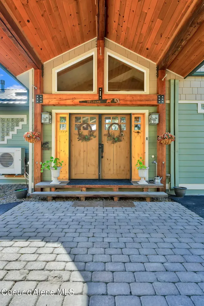 1611 Round Lake Road St. Maries ID 83861