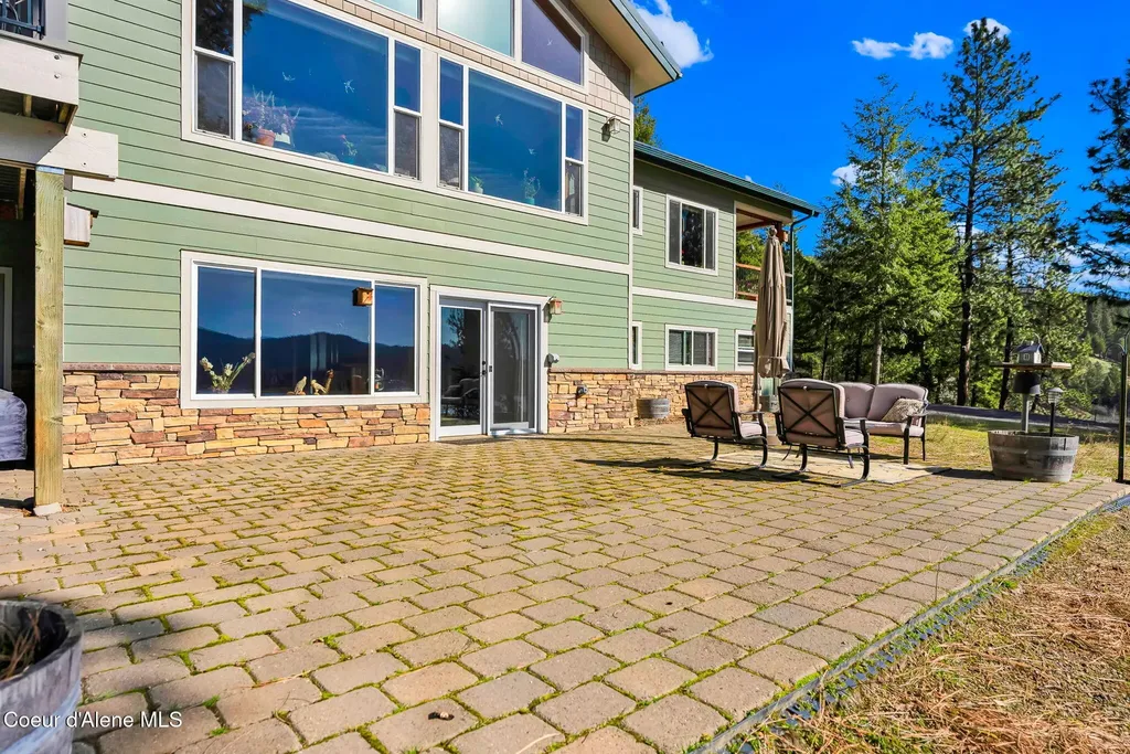 1611 Round Lake Road St. Maries ID 83861
