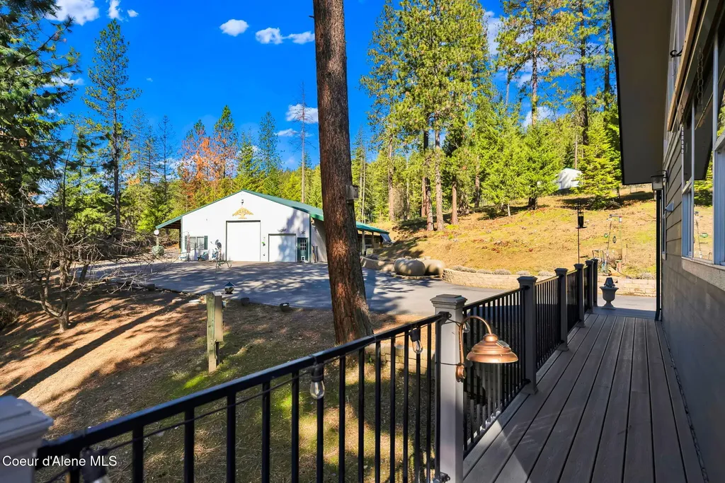 1611 Round Lake Road St. Maries ID 83861