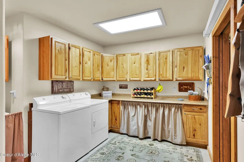 1611 Round Lake Road St. Maries ID 83861