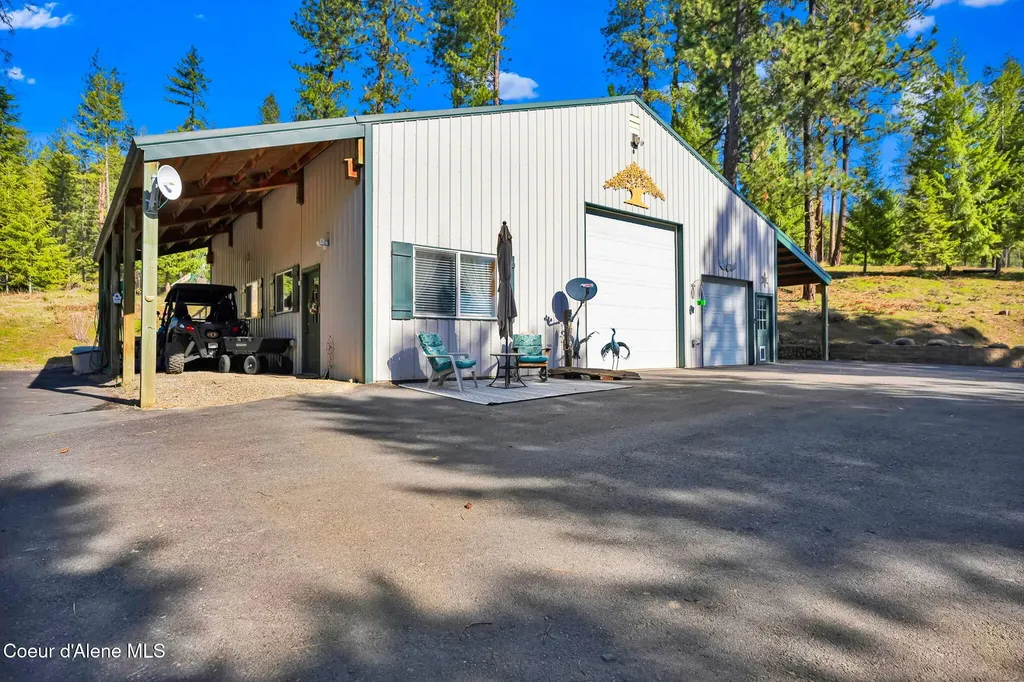 1611 Round Lake Road St. Maries ID 83861