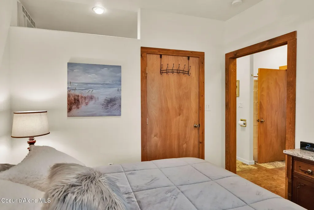 1611 Round Lake Road St. Maries ID 83861