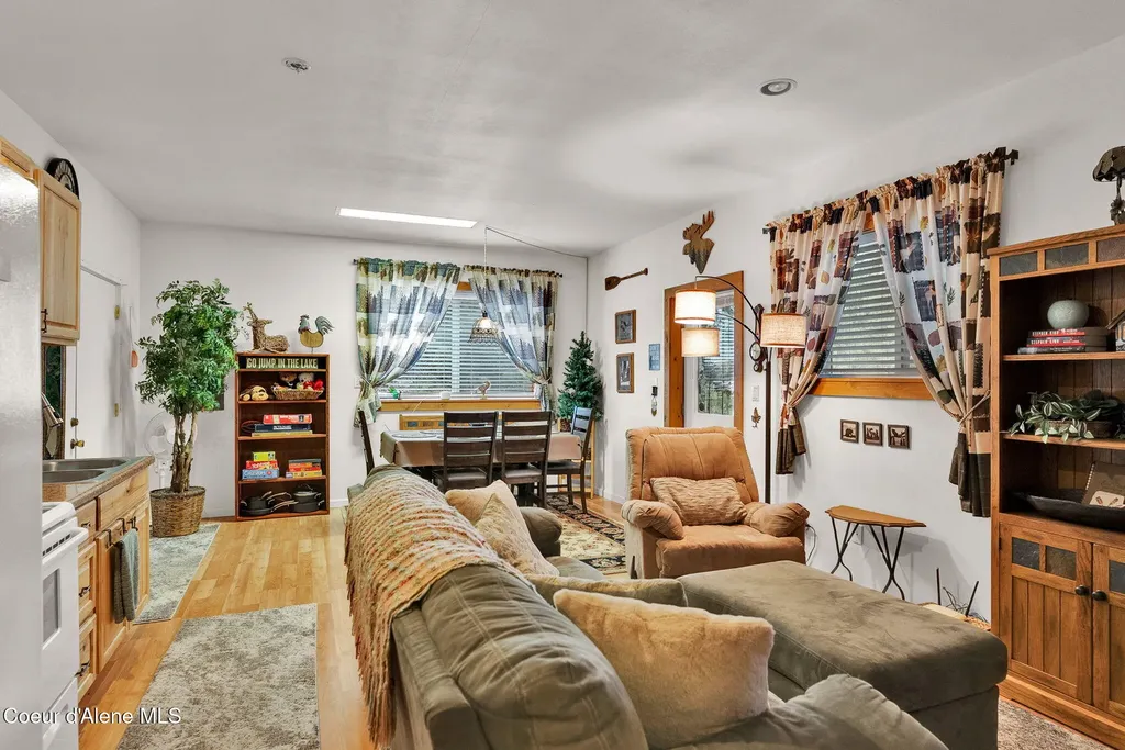 1611 Round Lake Road St. Maries ID 83861