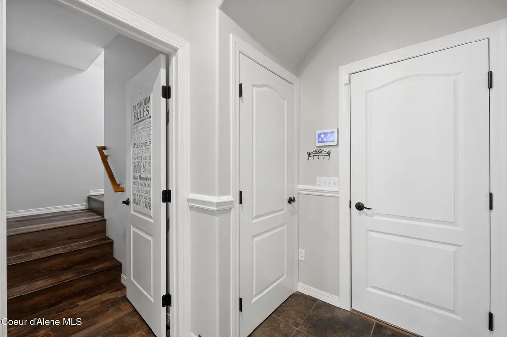 3825 E English Point Road Hayden ID 83835