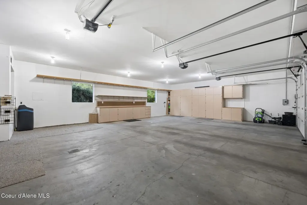 3825 E English Point Road Hayden ID 83835