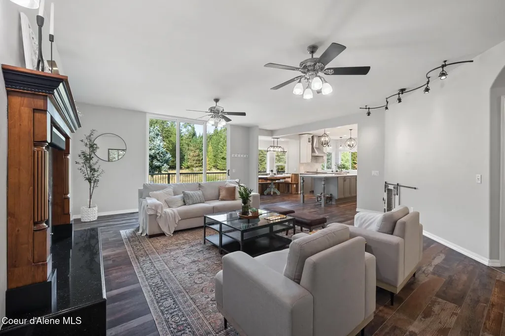 3825 E English Point Road Hayden ID 83835