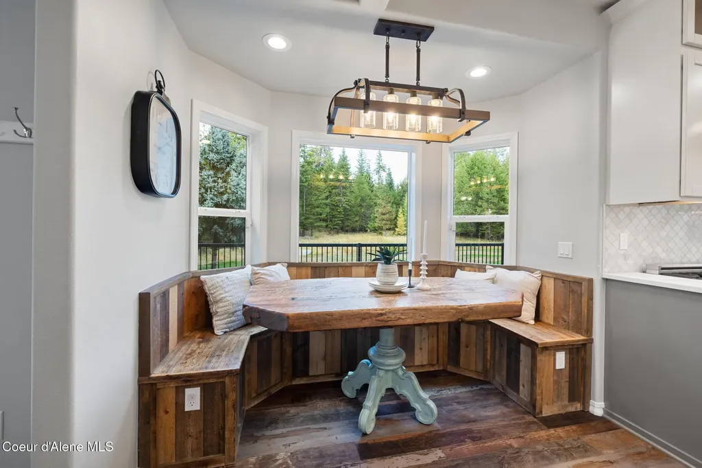 3825 E English Point Road Hayden ID 83835