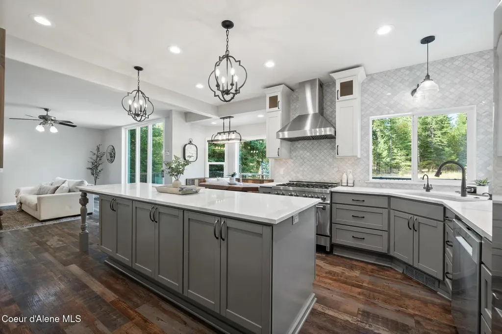 3825 E English Point Road Hayden ID 83835