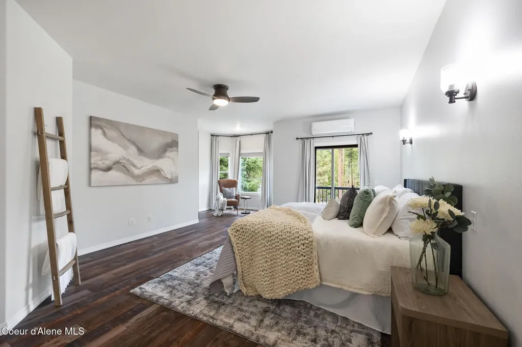 3825 E English Point Road Hayden ID 83835