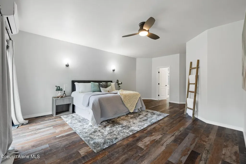 3825 E English Point Road Hayden ID 83835