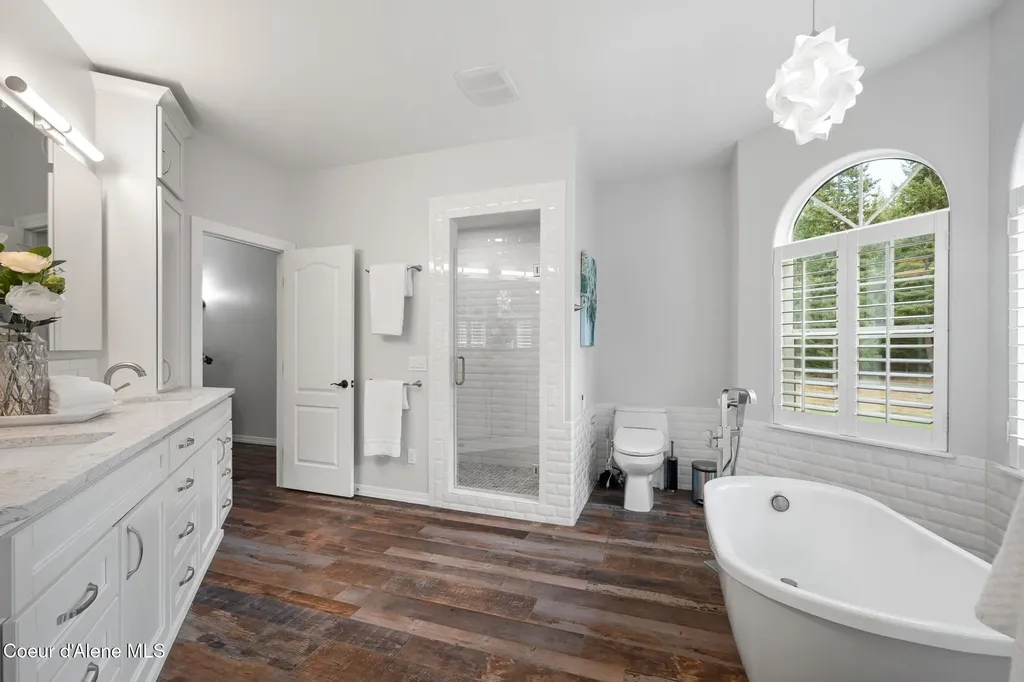 3825 E English Point Road Hayden ID 83835