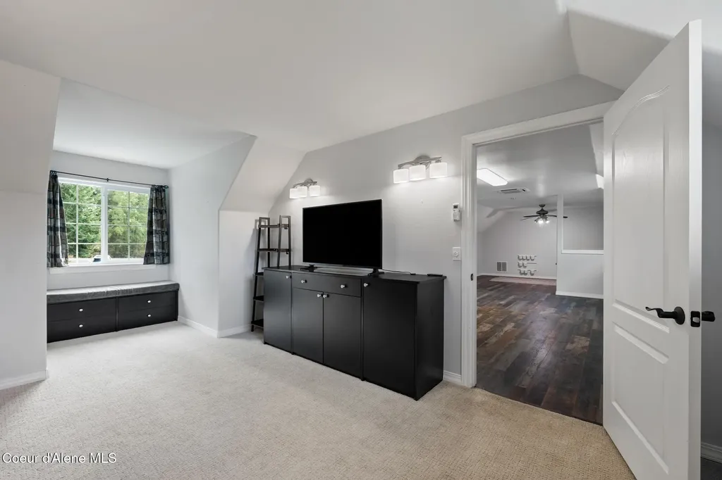 3825 E English Point Road Hayden ID 83835